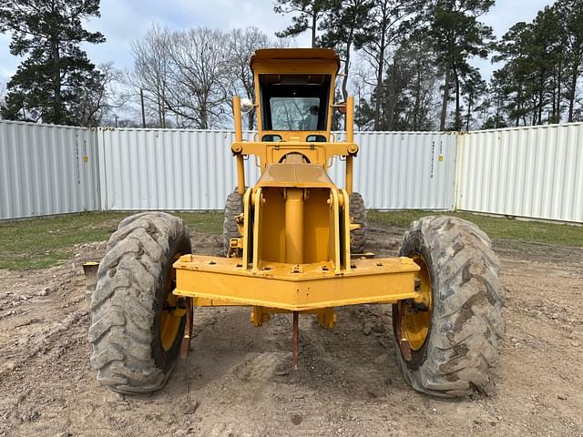 Image of John Deere 570A equipment image 1