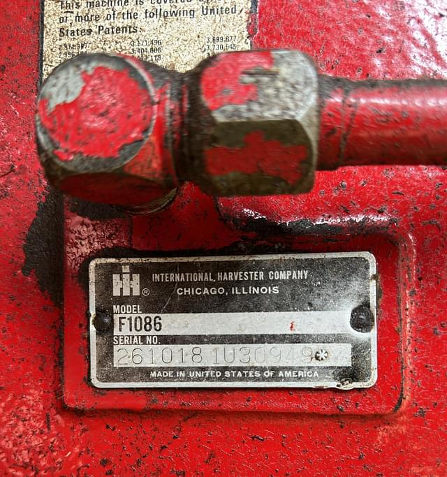 Image of International Harvester 1086 equipment image 2