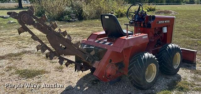 Image of Ditch Witch 2200 equipment image 4