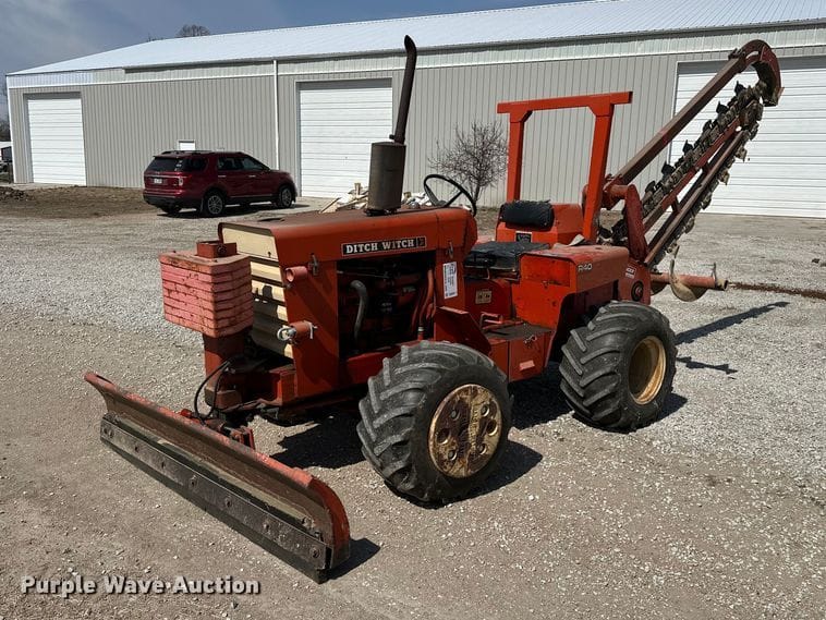 1978 Ditch Witch R40 Equipment Image0