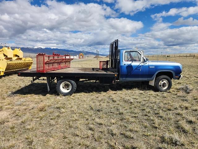 Image of Dodge Power Wagon 400 equipment image 3