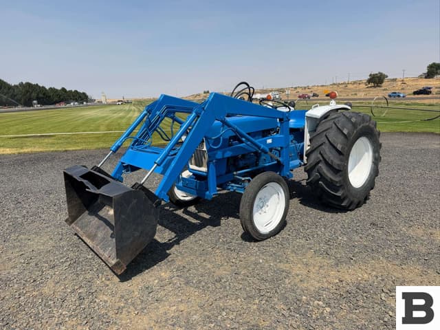 Image of Ford 1600 equipment image 1