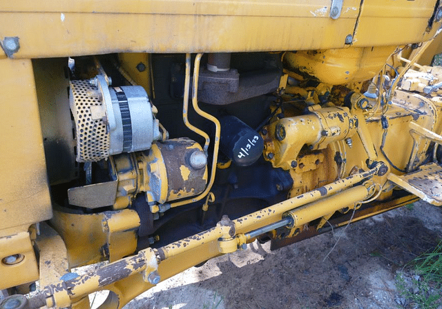Image of Ford 335 equipment image 3