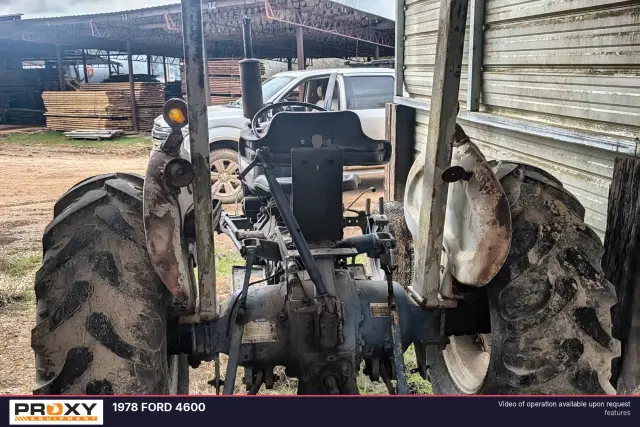 Image of Ford 4600 equipment image 3