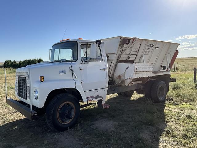 Image of Ford F-700 equipment image 1