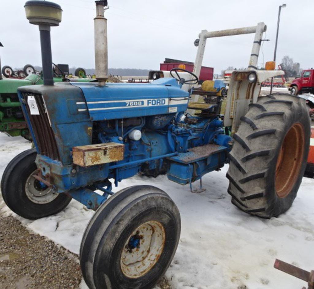 Main image Ford 7600