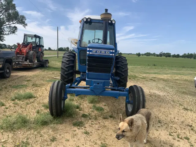 Image of Ford 7700 equipment image 3