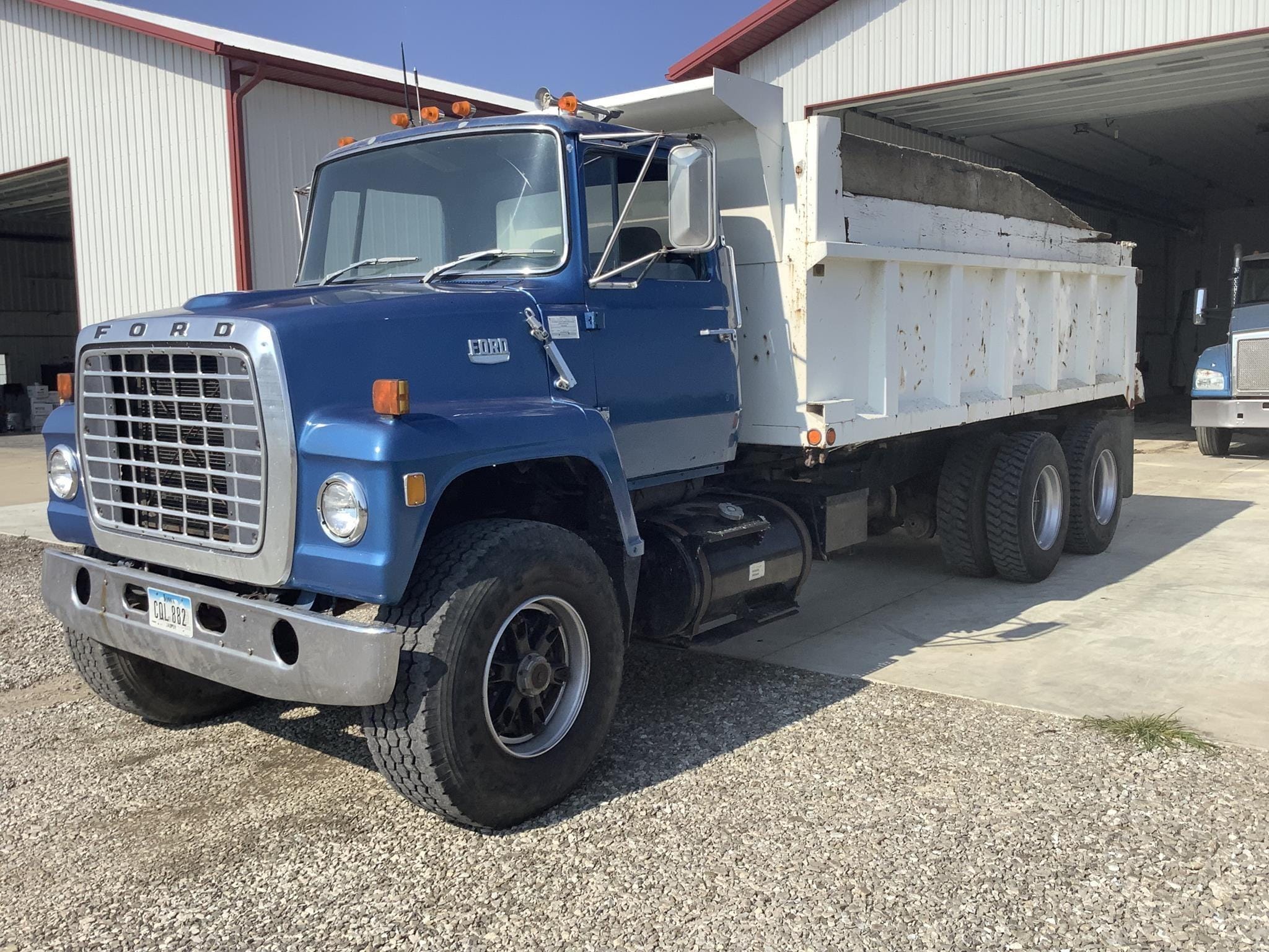 1978 Ford F-8000 Equipment Image0