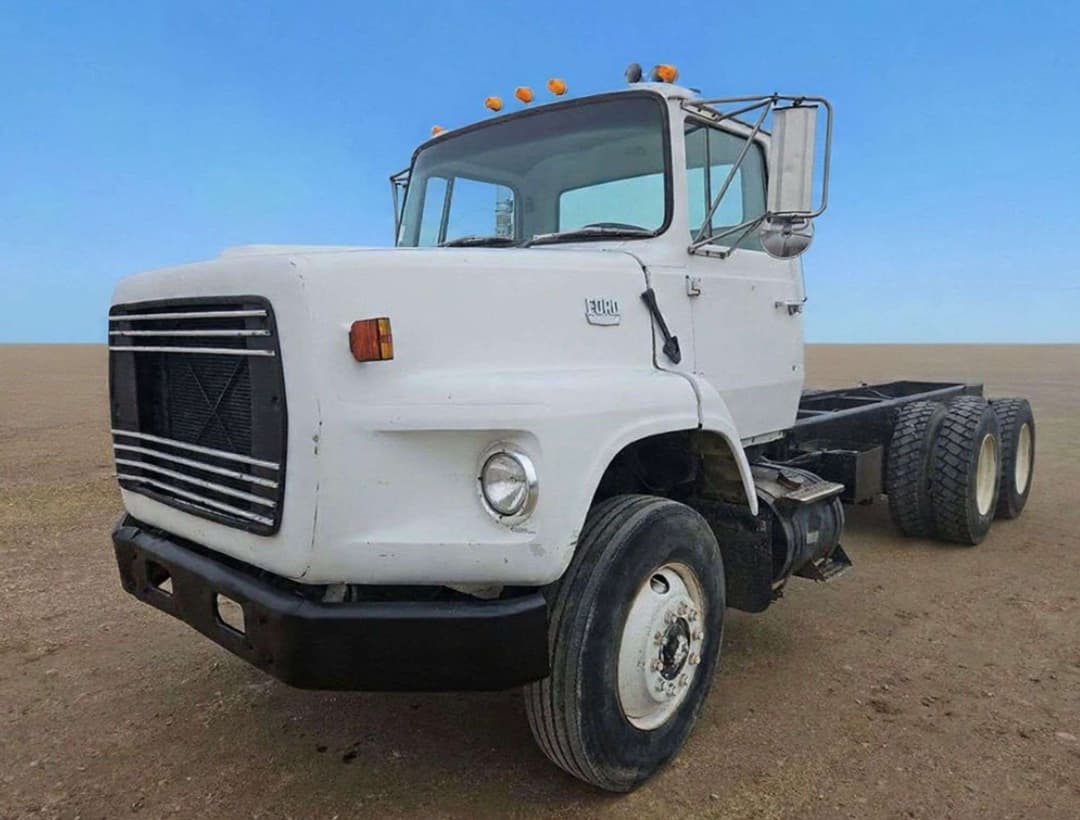 Image of Ford 8000 Primary image