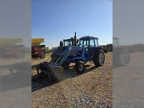 Image of Ford 8700 equipment image 1