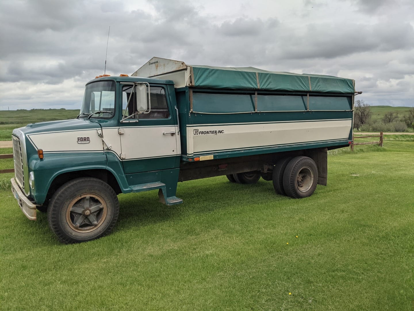 1978 Ford F-900 Equipment Image0