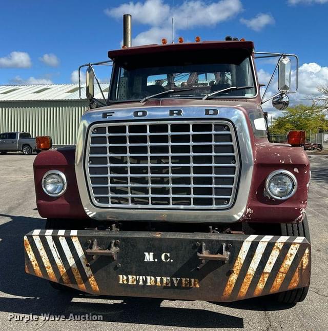 Image of Ford 9000 equipment image 1