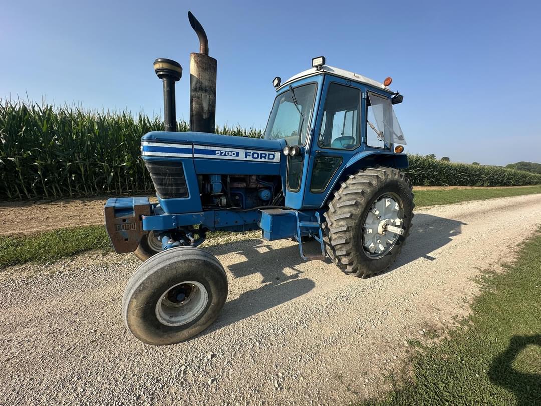 Image of Ford 9700 Primary image