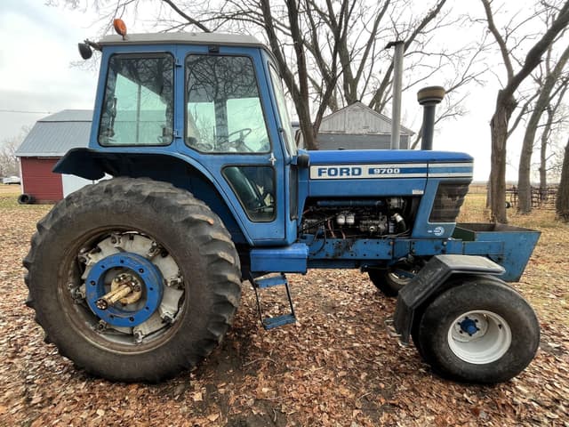 Image of Ford 9700 equipment image 1