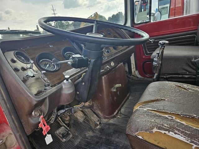 Image of Ford C9000 equipment image 2