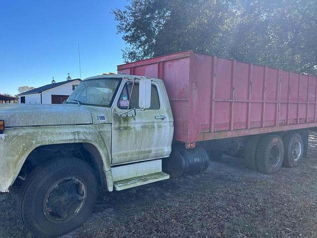 Image of Ford F-600 equipment image 3