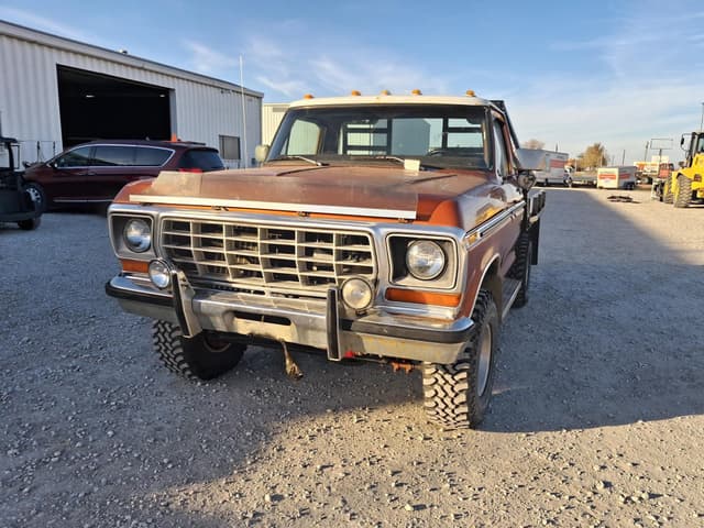 Image of Ford F-150 equipment image 2