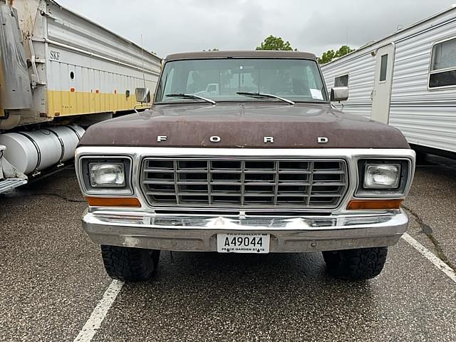 Image of Ford F-150 equipment image 1