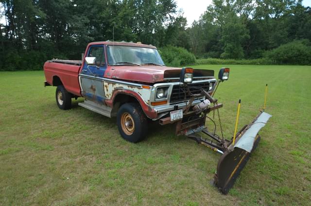 Image of Ford F-250 equipment image 2