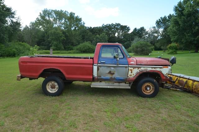 Image of Ford F-250 equipment image 3