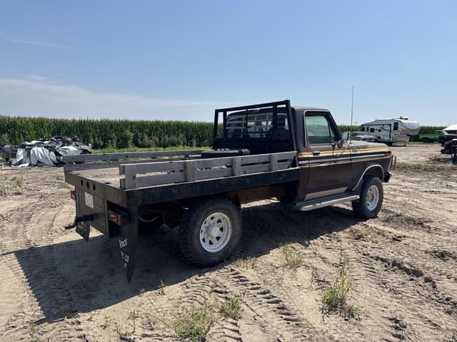 Image of Ford F-250 equipment image 4