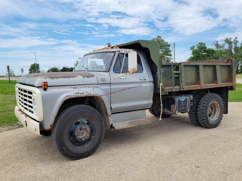 Image of Ford F-600 Primary image