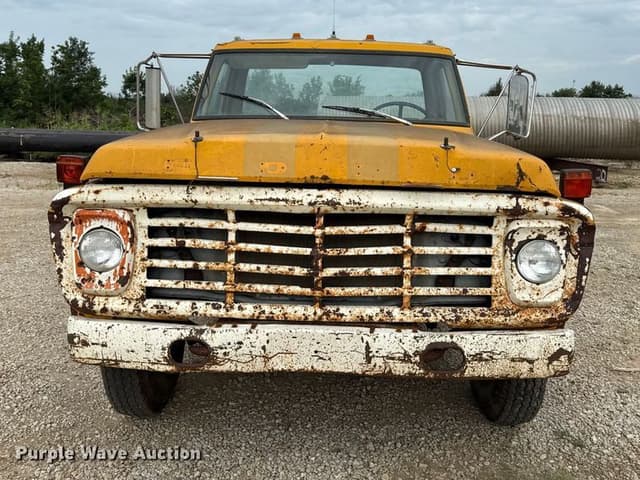 Image of Ford F-600 equipment image 1