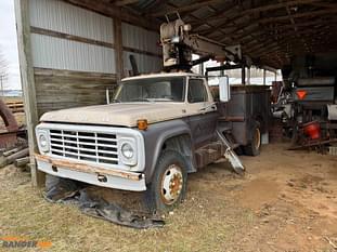 1978 Ford F-700 Equipment Image0