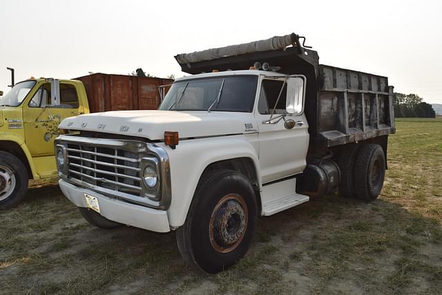 Image of Ford F-800 equipment image 4