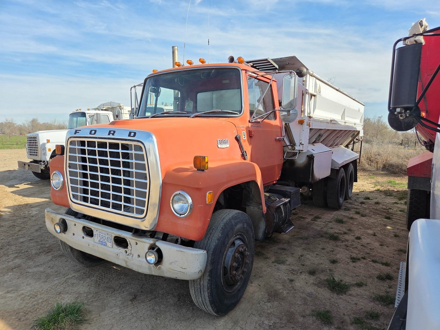 1978 Ford L8000 Equipment Image0