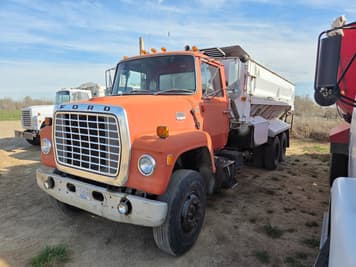 Main image Ford L8000