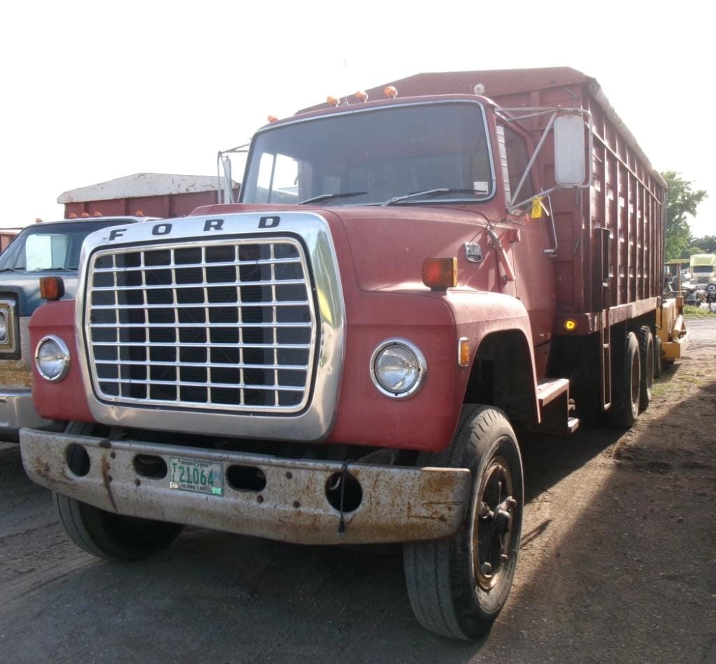 1978 Ford LT800 Equipment Image0