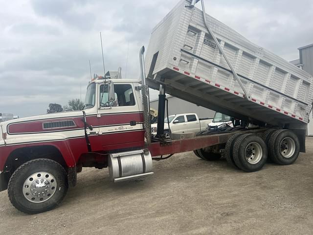 Image of Ford LTL9000 equipment image 1