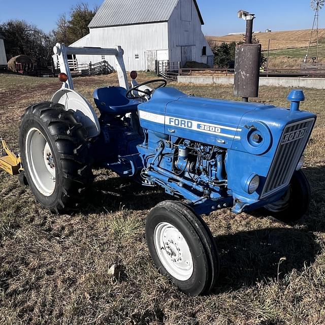 Image of Ford 3600 equipment image 1