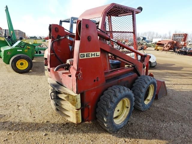 Image of Gehl 4400 equipment image 4