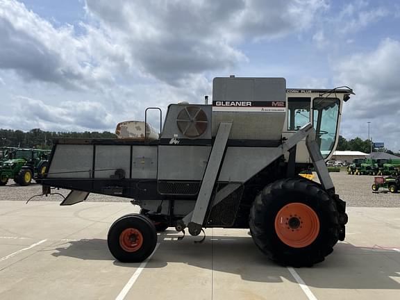 Image of Gleaner M2 equipment image 1