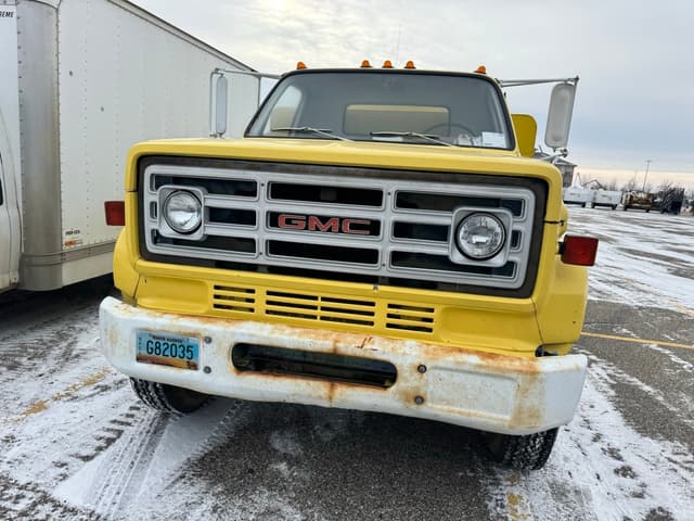 Image of GMC 6500 equipment image 1