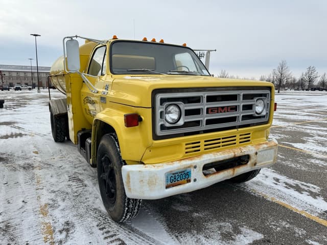 Image of GMC 6500 equipment image 2