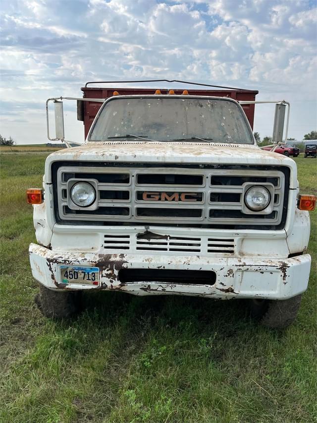 Image of GMC 6500 equipment image 1