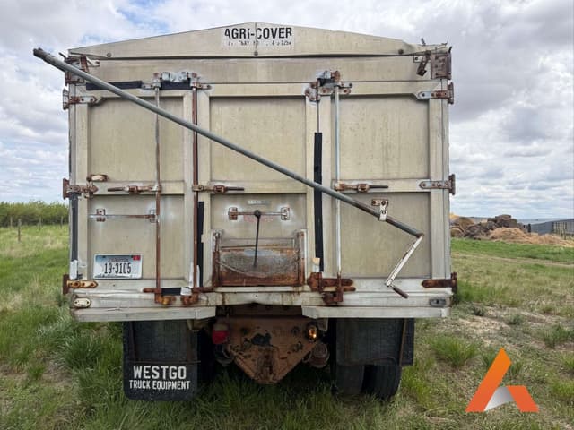 Image of GMC Brigadier equipment image 3