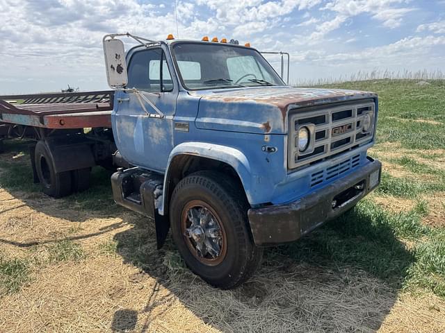 Image of GMC 6500 equipment image 1