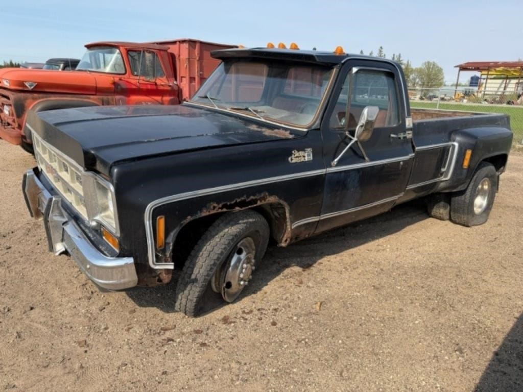 1978 GMC Sierra 35 Equipment Image0