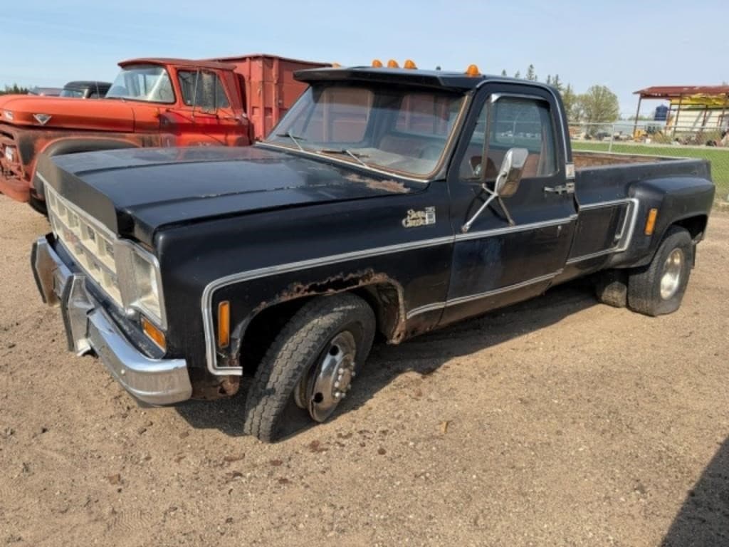 Image of GMC Sierra 35 Primary image
