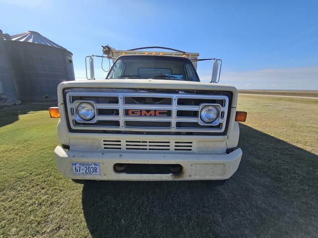 Image of GMC TopKick C6500 equipment image 1