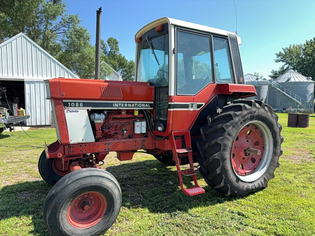 Image of International Harvester 1086 Primary image