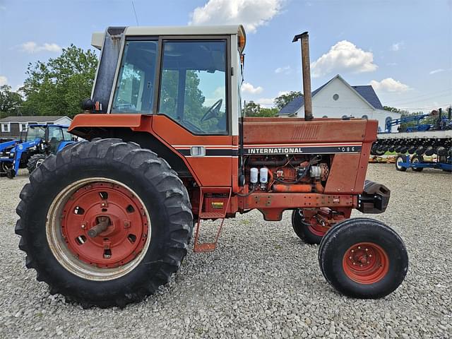 Image of International Harvester 1086 equipment image 2