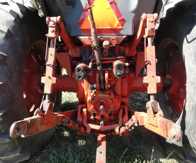 Image of International Harvester 1086 equipment image 3