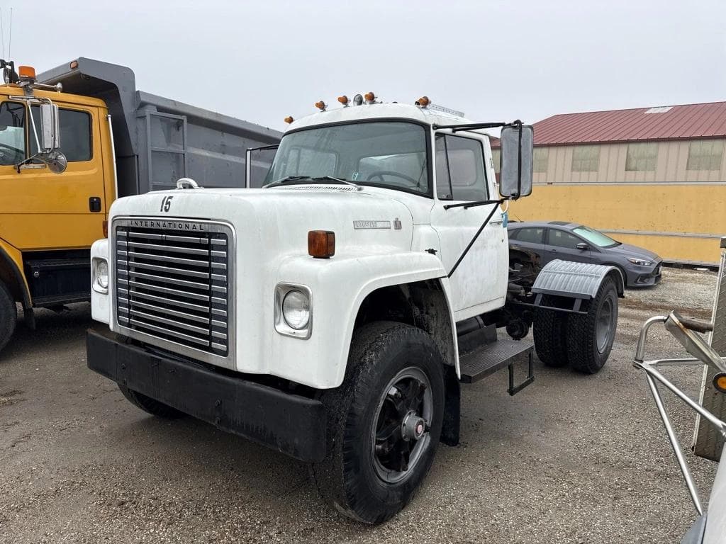 Image of International Loadstar 1700 Primary image