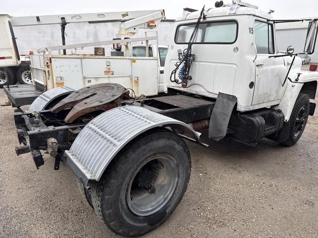 Image of International Loadstar 1700 equipment image 1