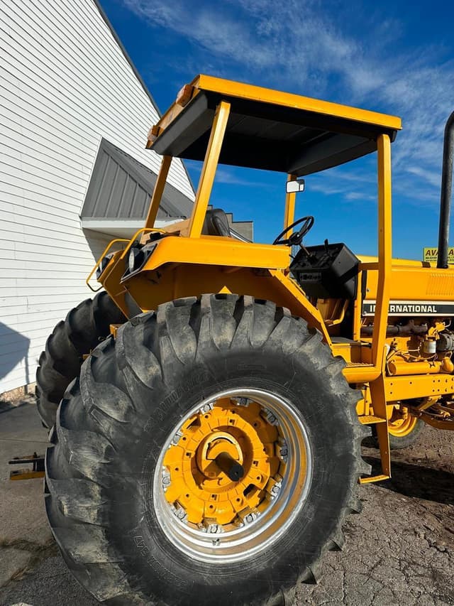Image of International Harvester Hydro 186 equipment image 4